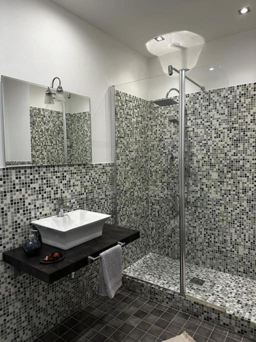 Caruggio 200 Apartment Chiavari Bagian luar foto
