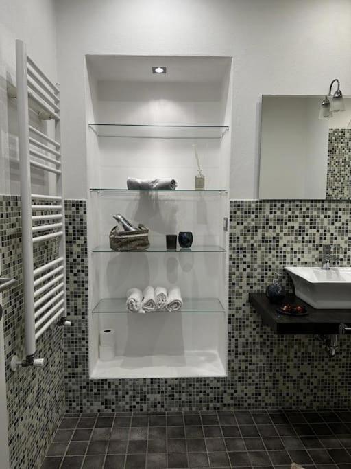 Caruggio 200 Apartment Chiavari Bagian luar foto